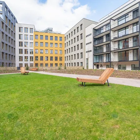 Daire Industrialux In Premium Smichov By Rentez Prag